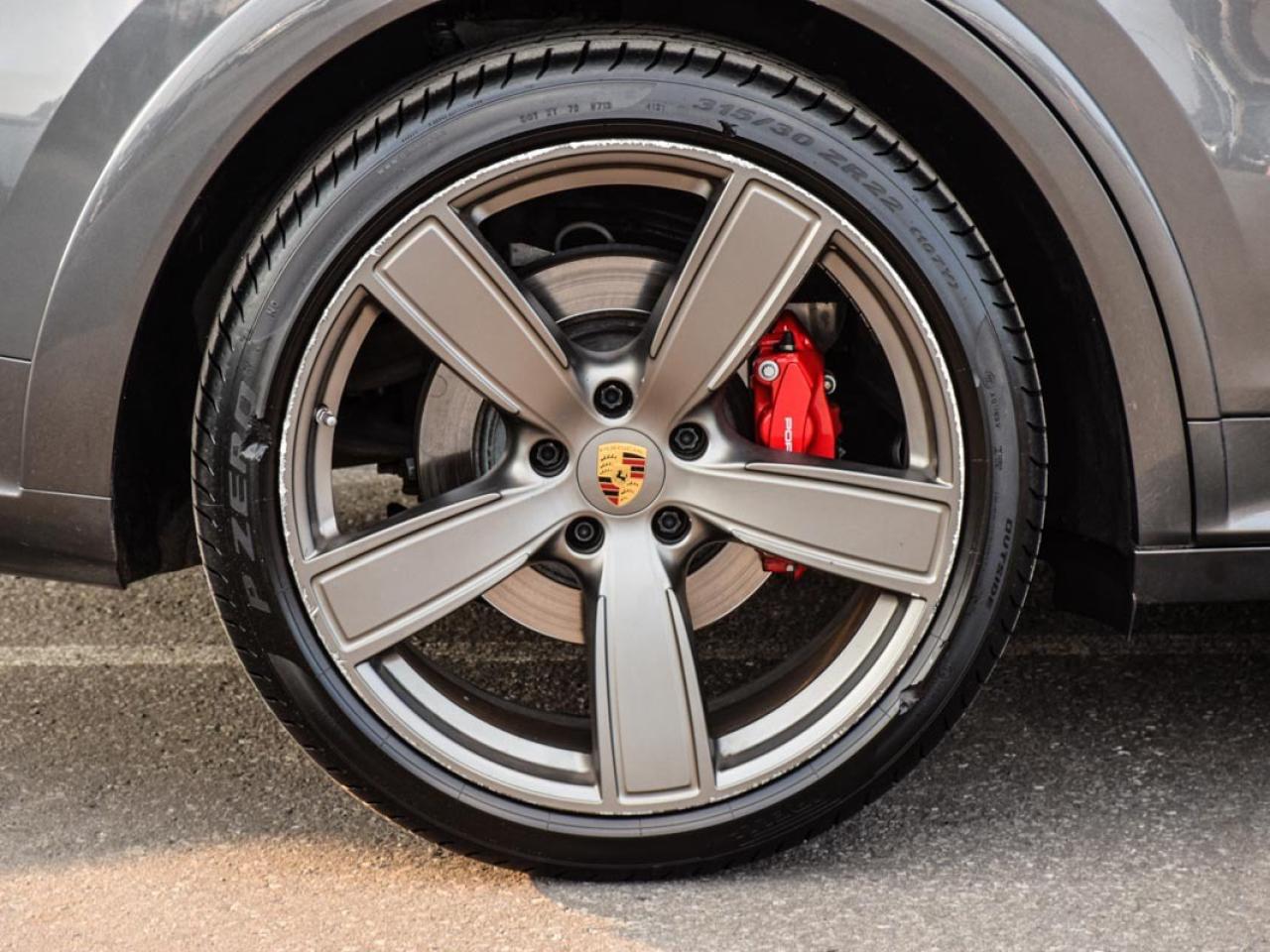 2022 Porsche Cayenne COUPE LOADED Photo