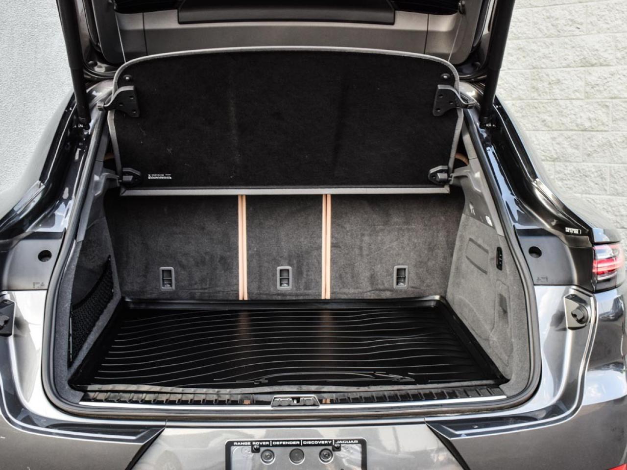 2022 Porsche Cayenne COUPE LOADED Photo