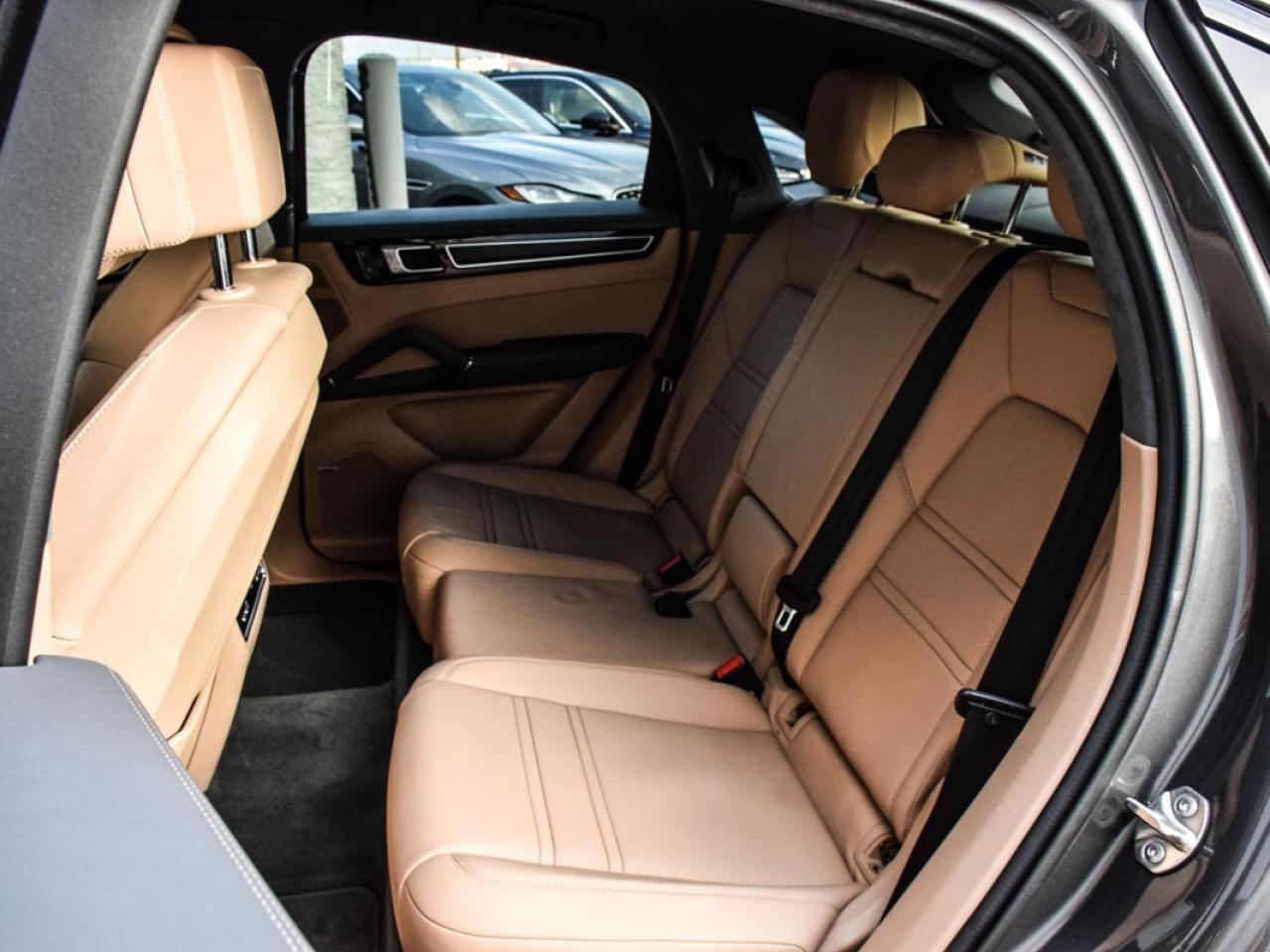 2022 Porsche Cayenne COUPE LOADED Photo