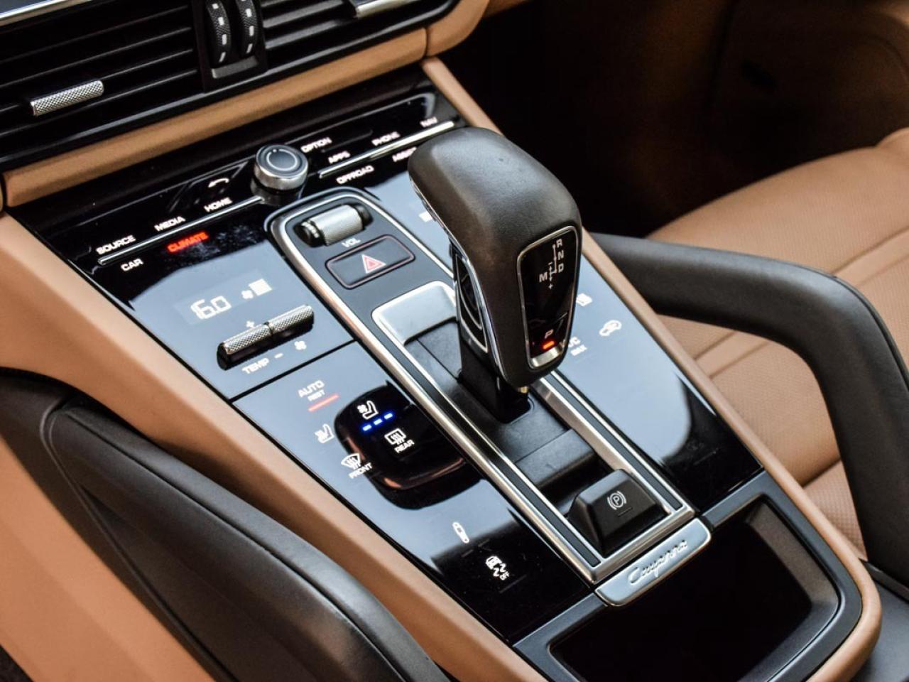 2022 Porsche Cayenne COUPE LOADED Photo