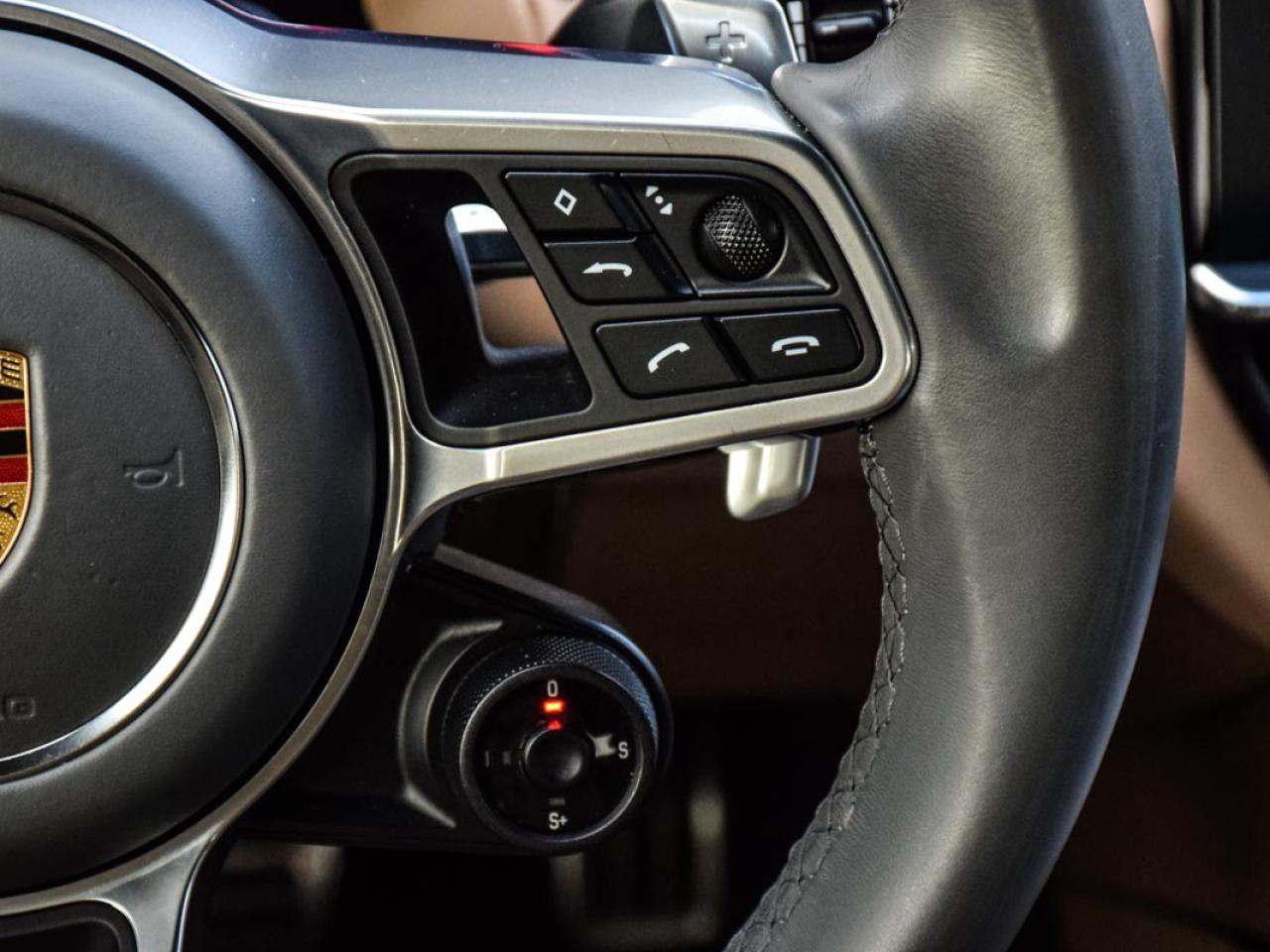 2022 Porsche Cayenne COUPE LOADED Photo