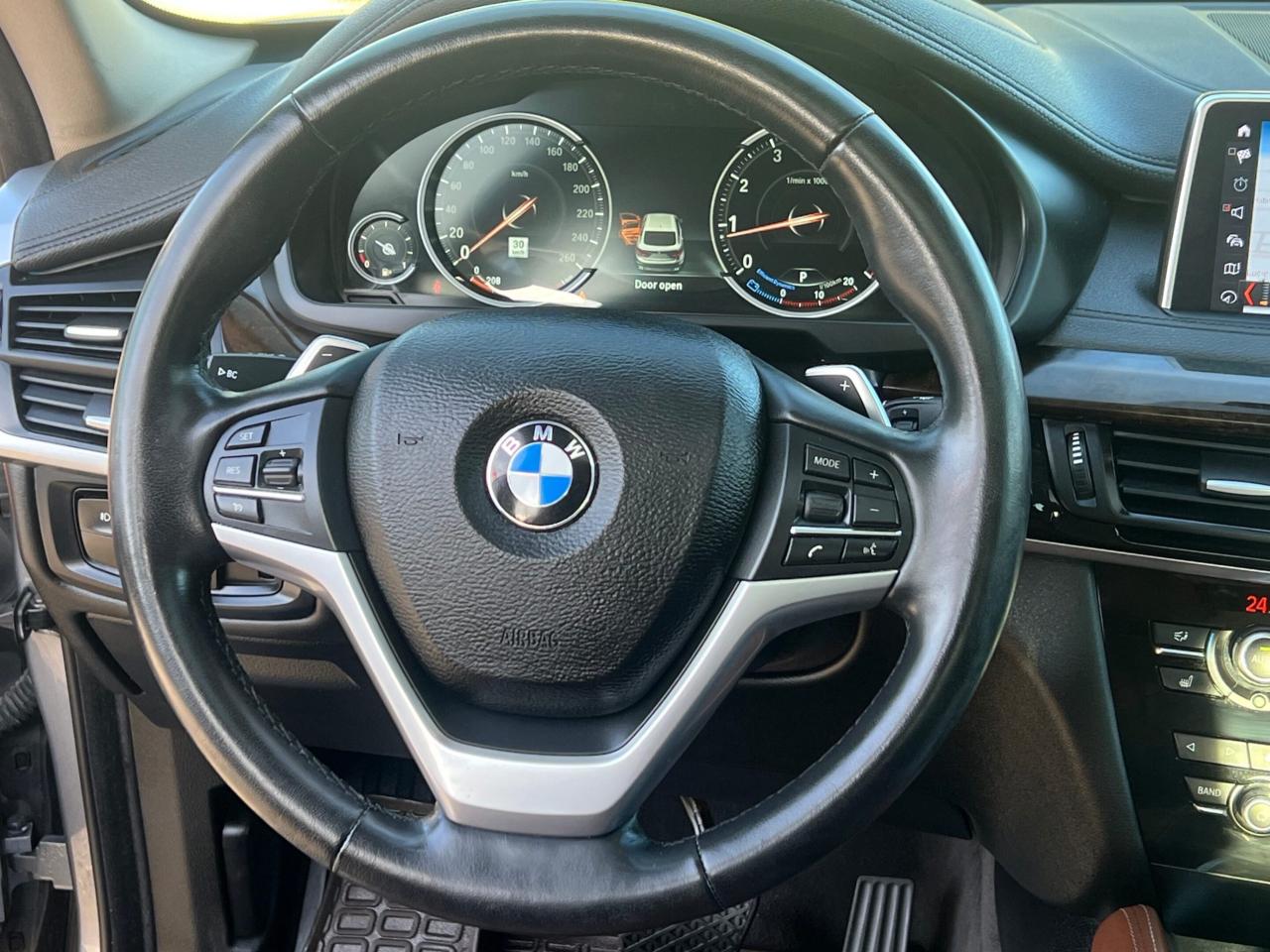 2019 BMW X6 XDrive35i * NO ACCIDENTS / BROWN INT / DRIVER ASSI Photo