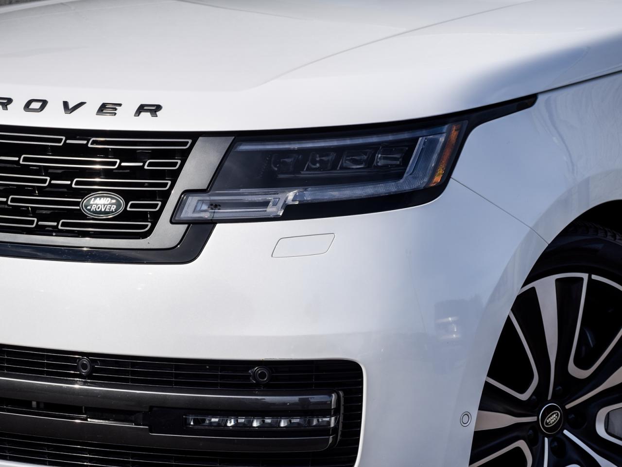 2024 Land Rover Range Rover SE Photo