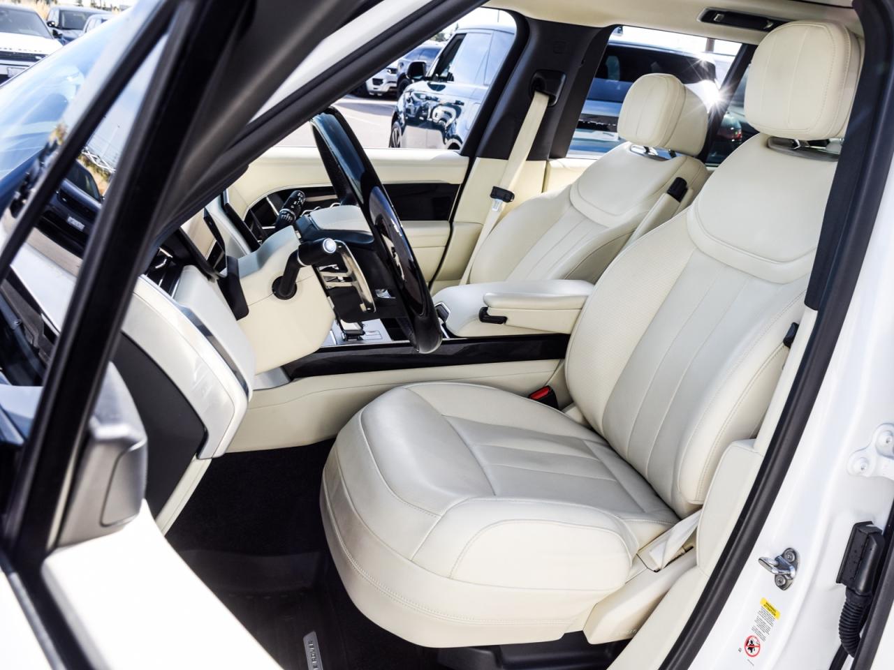 2024 Land Rover Range Rover SE Photo