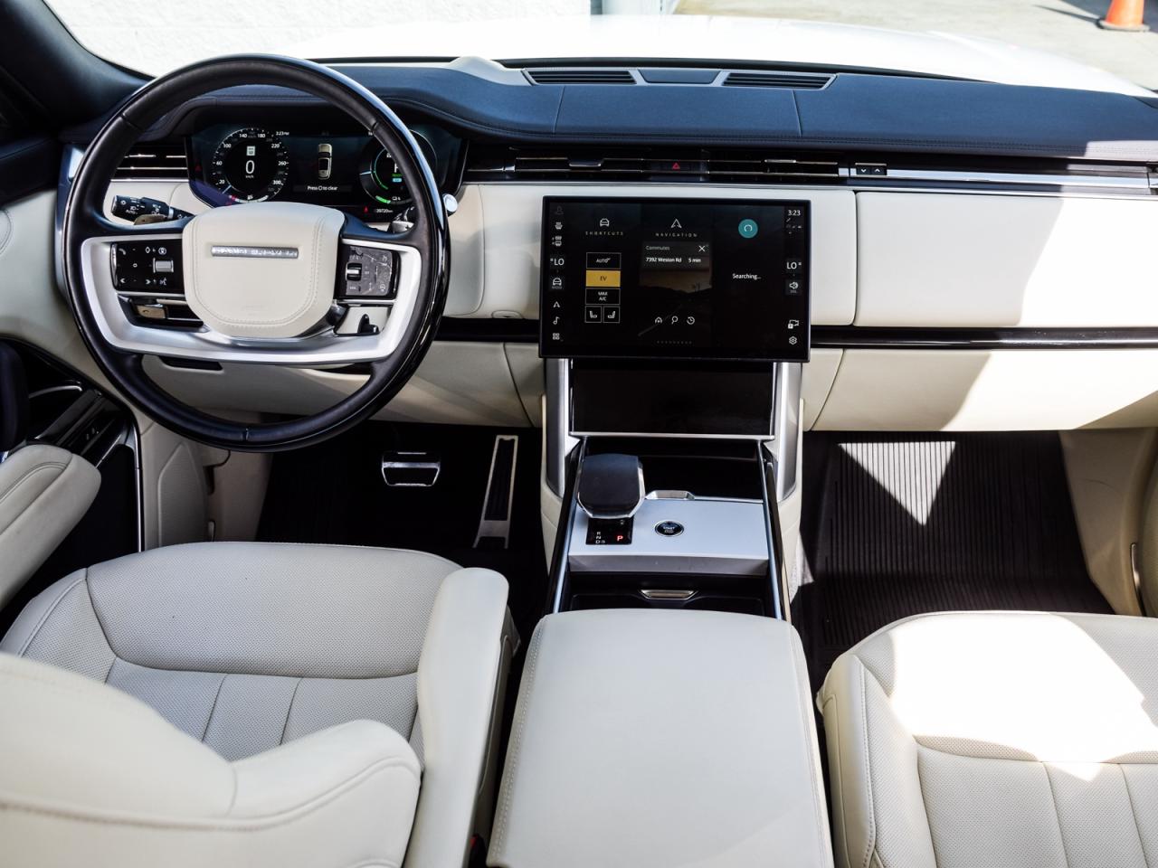 2024 Land Rover Range Rover SE Photo