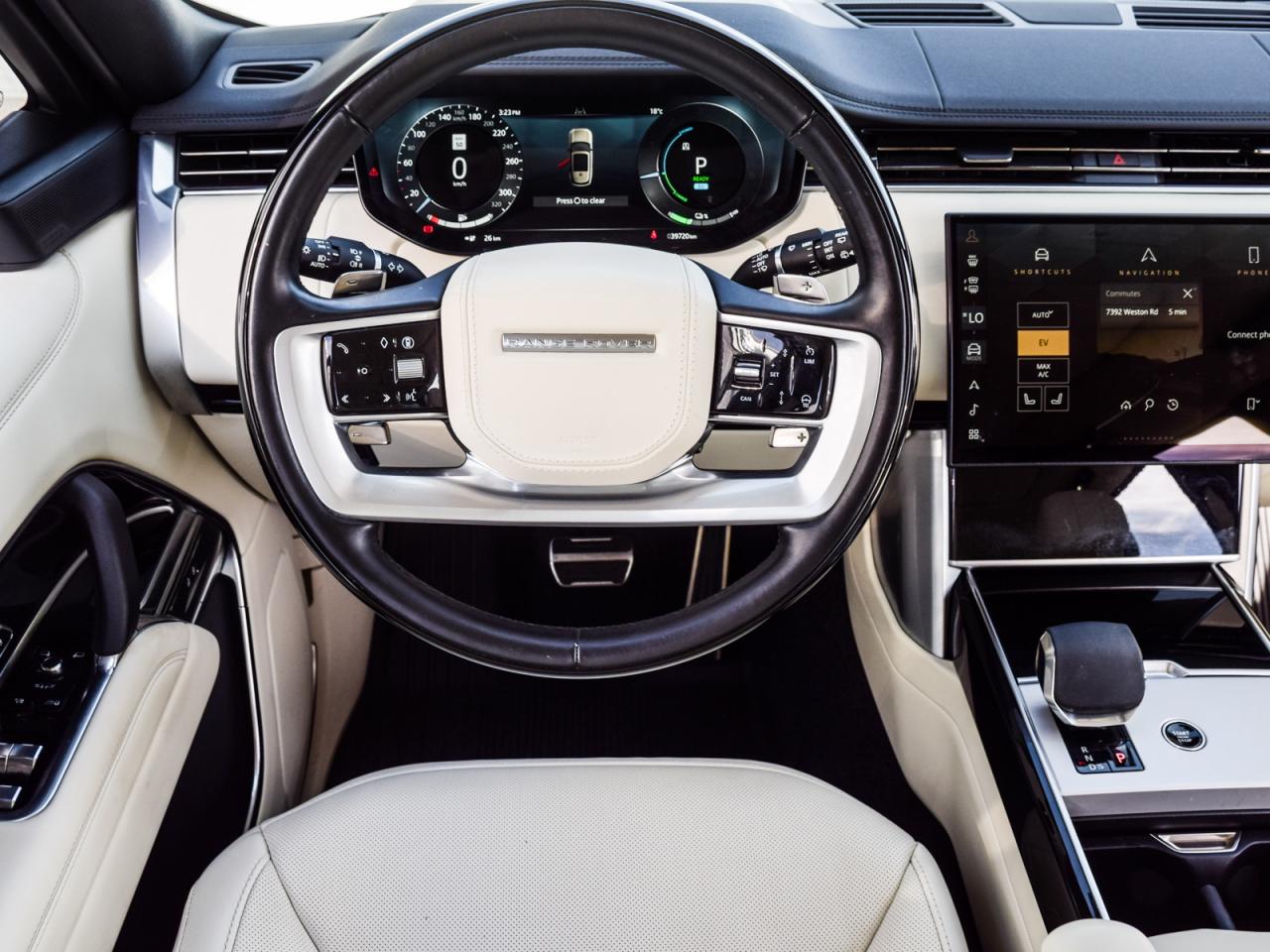 2024 Land Rover Range Rover SE Photo