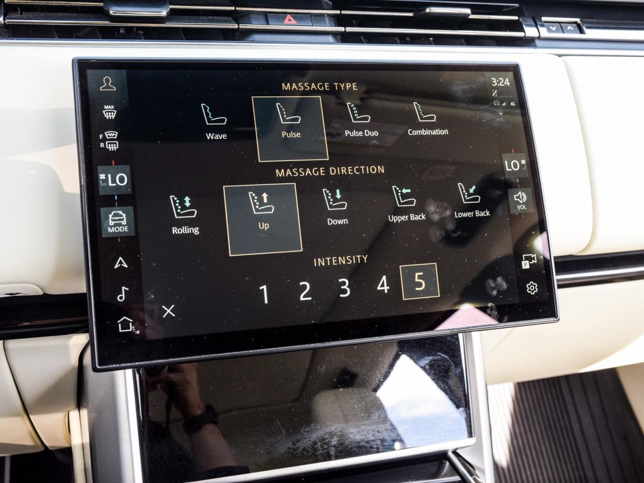 2024 Land Rover Range Rover SE Photo