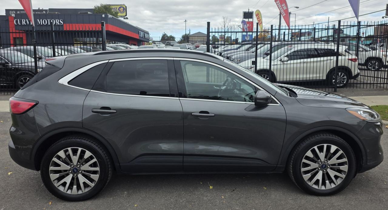 2020 Ford Escape Titanium Hybrid AWD * DRIVER ASSIST / CARPLAY / CA Photo