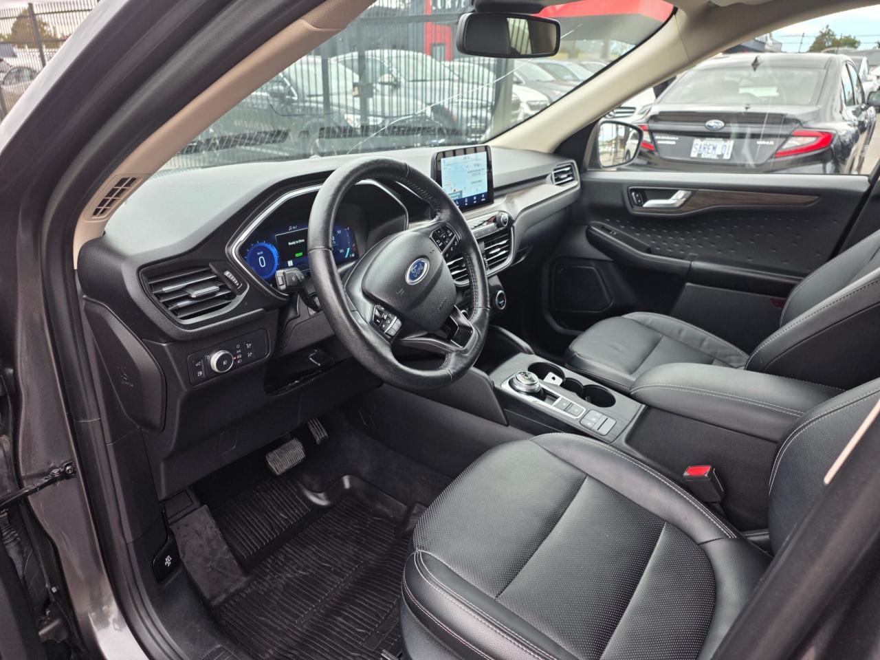 2020 Ford Escape Titanium Hybrid AWD * DRIVER ASSIST / CARPLAY / CA Photo