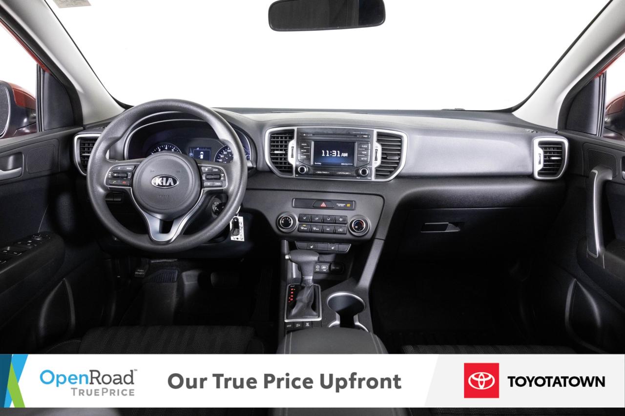 2019 Kia Sportage LX! LOADED! ACCIDENT FREE! Photo