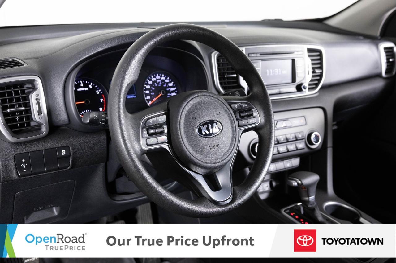 2019 Kia Sportage LX! LOADED! ACCIDENT FREE! Photo