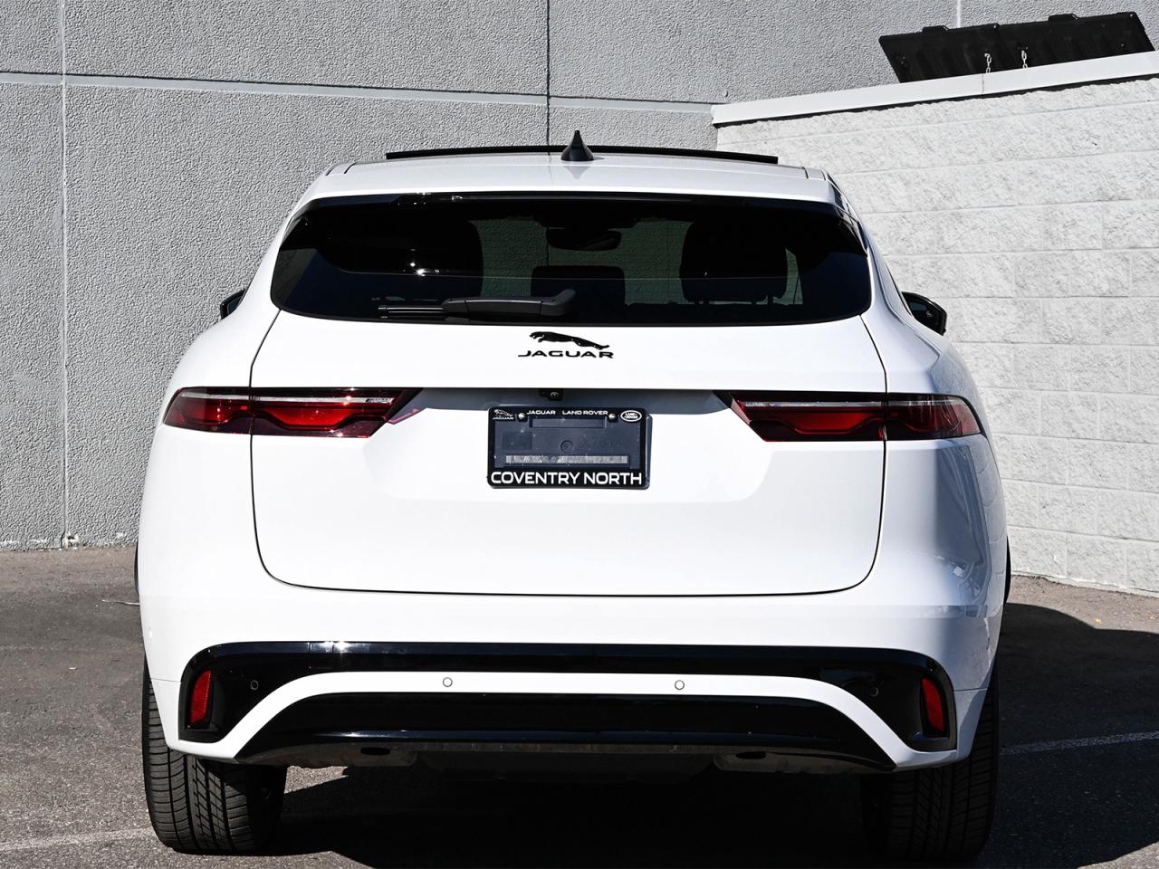 2024 Jaguar F-PACE P250 R-Dynamic S/LOW K/DLR MAINTAINED/ONE OWNER Photo4