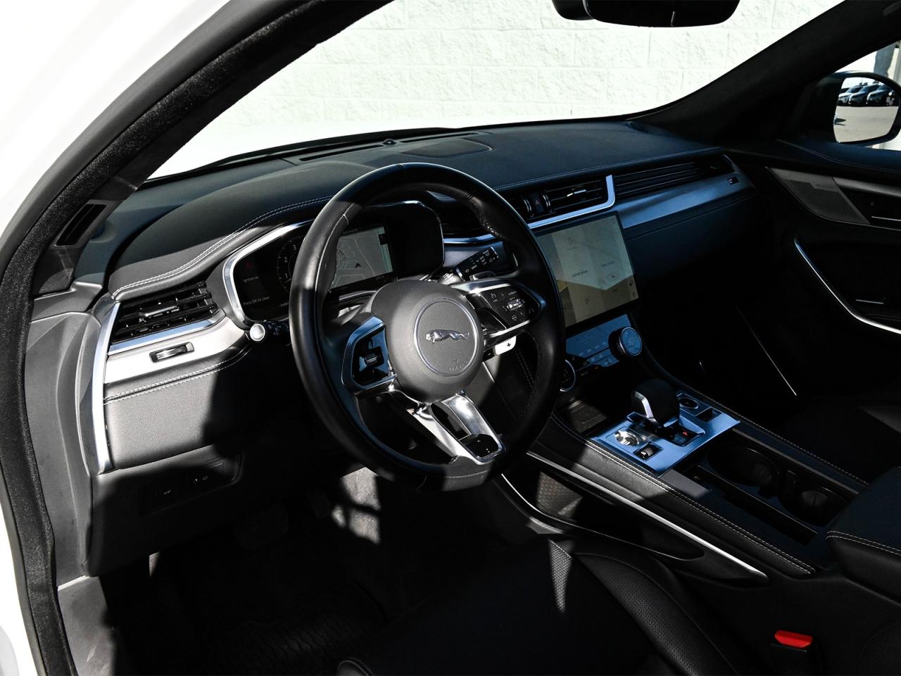 2024 Jaguar F-PACE P250 R-Dynamic S/LOW K/DLR MAINTAINED/ONE OWNER Photo