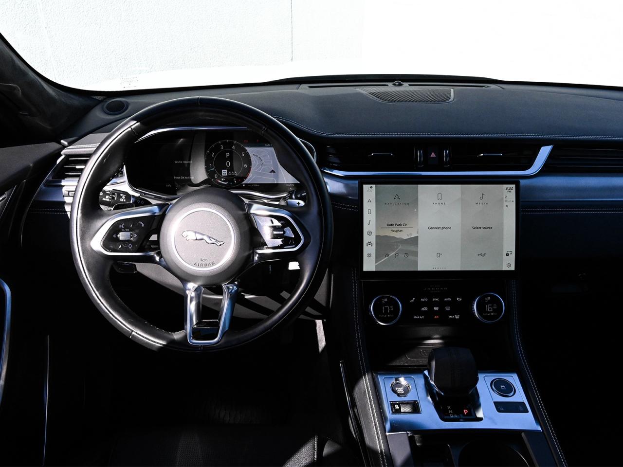 2024 Jaguar F-PACE P250 R-Dynamic S/LOW K/DLR MAINTAINED/ONE OWNER Photo