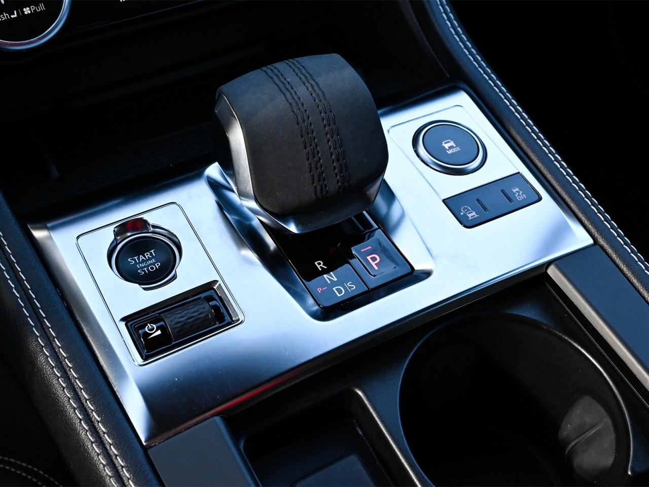 2024 Jaguar F-PACE P250 R-Dynamic S/LOW K/DLR MAINTAINED/ONE OWNER Photo