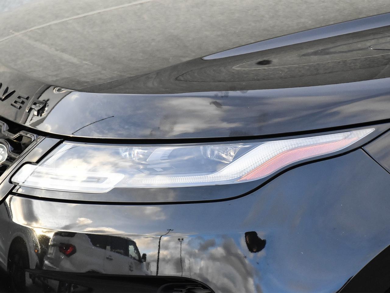 2022 Land Rover Range Rover Evoque R-DYNAMIC SE Photo