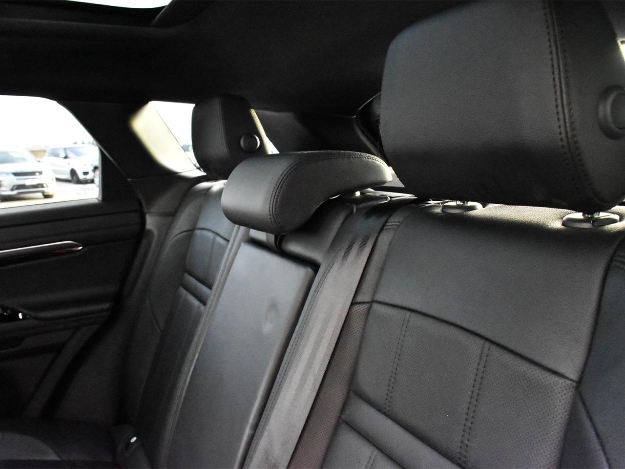 2022 Land Rover Range Rover Evoque R-DYNAMIC SE Photo