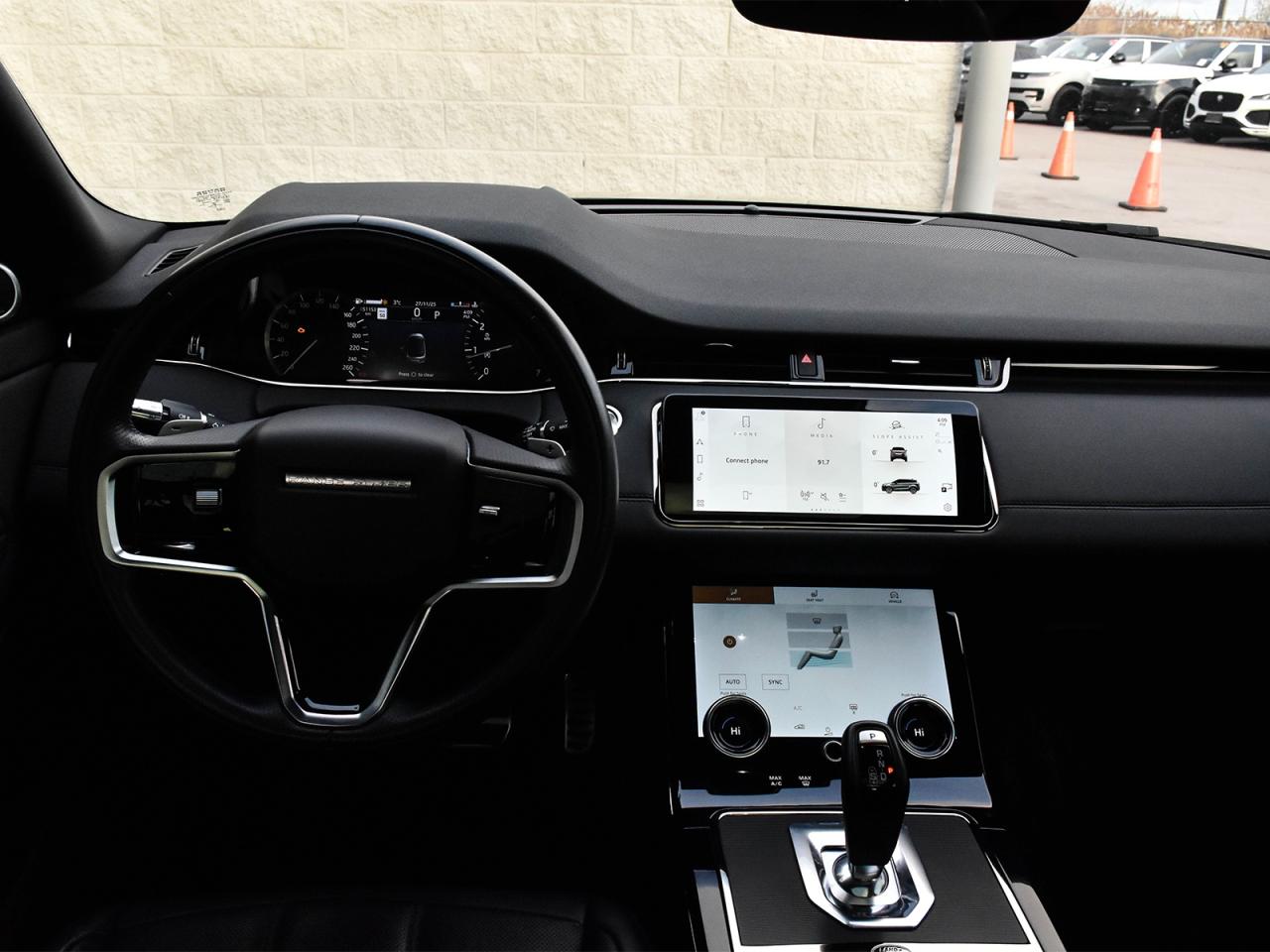 2022 Land Rover Range Rover Evoque R-DYNAMIC SE Photo