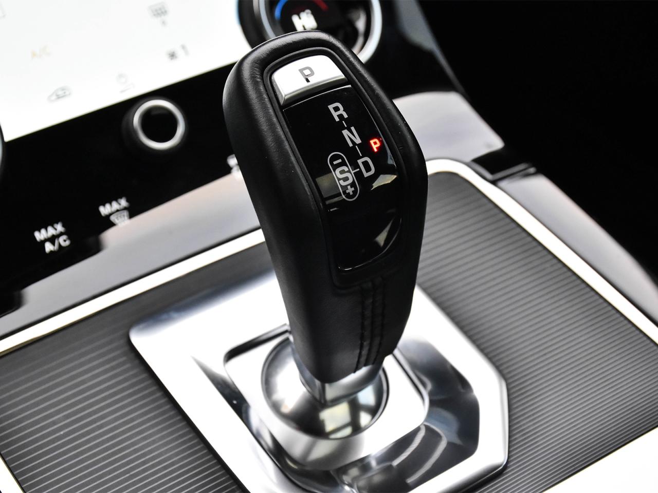 2022 Land Rover Range Rover Evoque R-DYNAMIC SE Photo