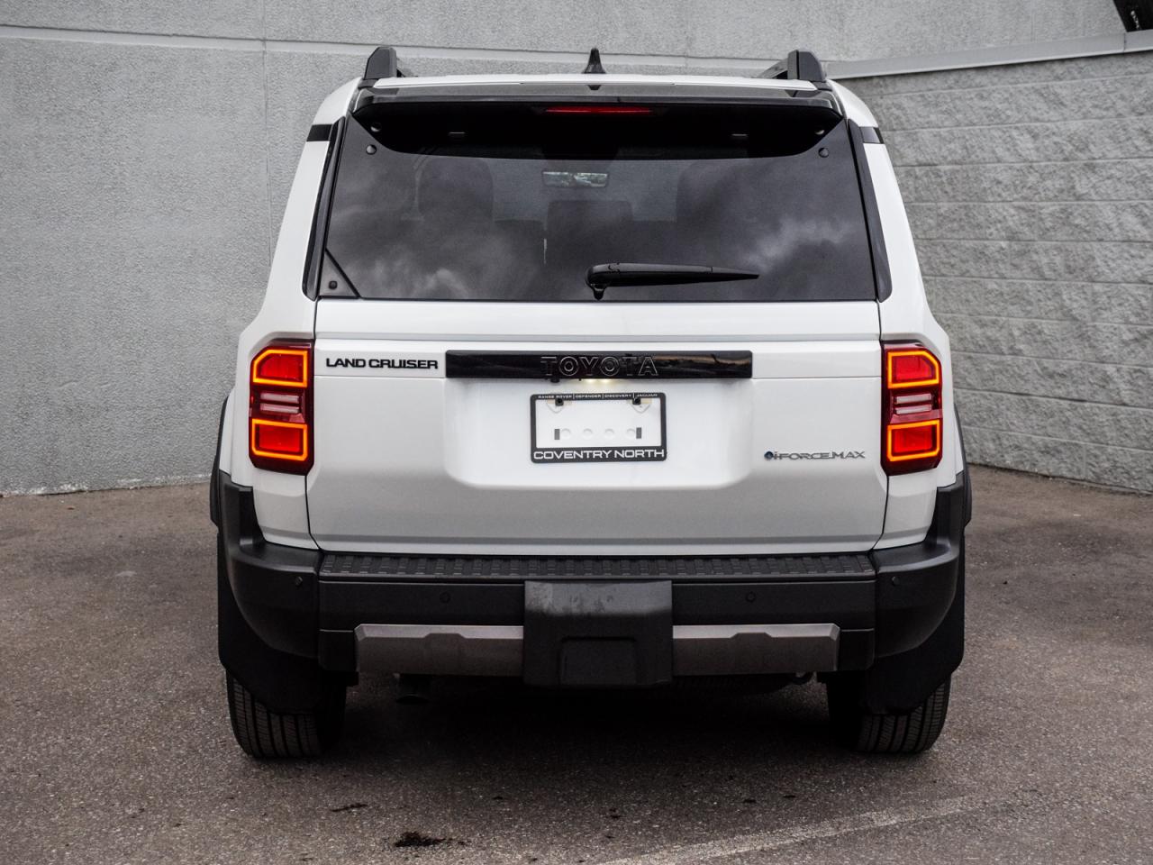 2025 Toyota Land Cruiser  Photo