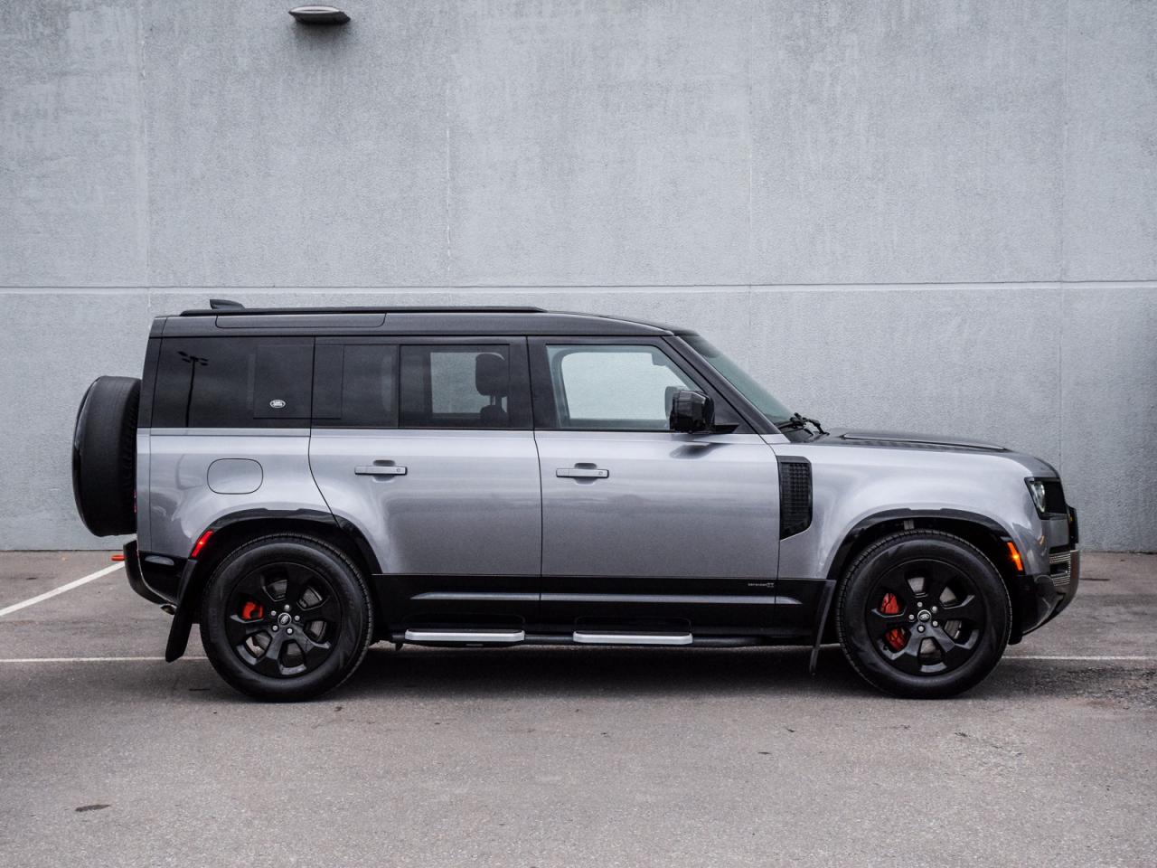 2023 Land Rover Defender X Photo