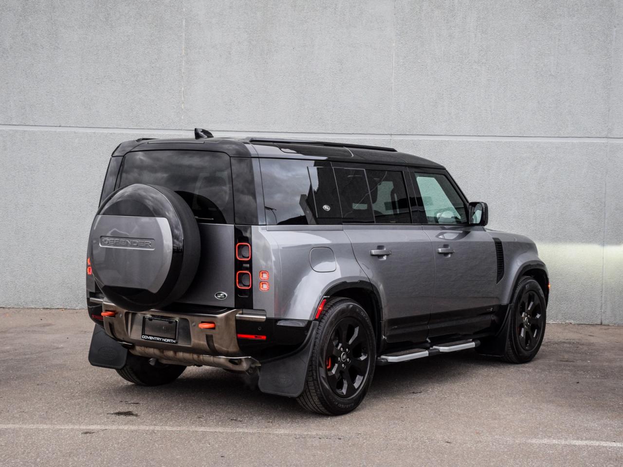 2023 Land Rover Defender X Photo3