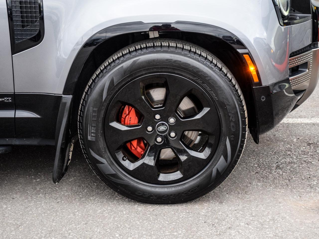 2023 Land Rover Defender DEFENDER X ! COLD CLIMATE PACK EIGER GRAY Photo