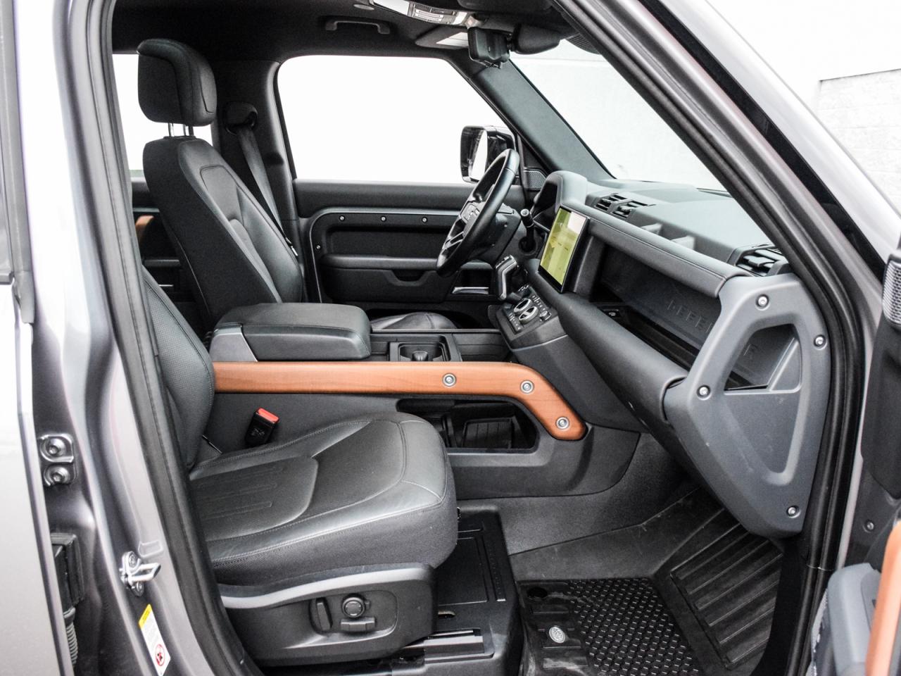 2023 Land Rover Defender DEFENDER X ! COLD CLIMATE PACK EIGER GRAY Photo