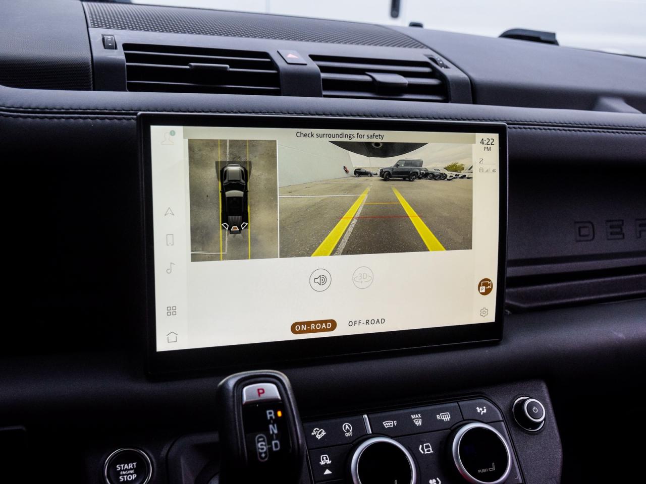 2023 Land Rover Defender X Photo