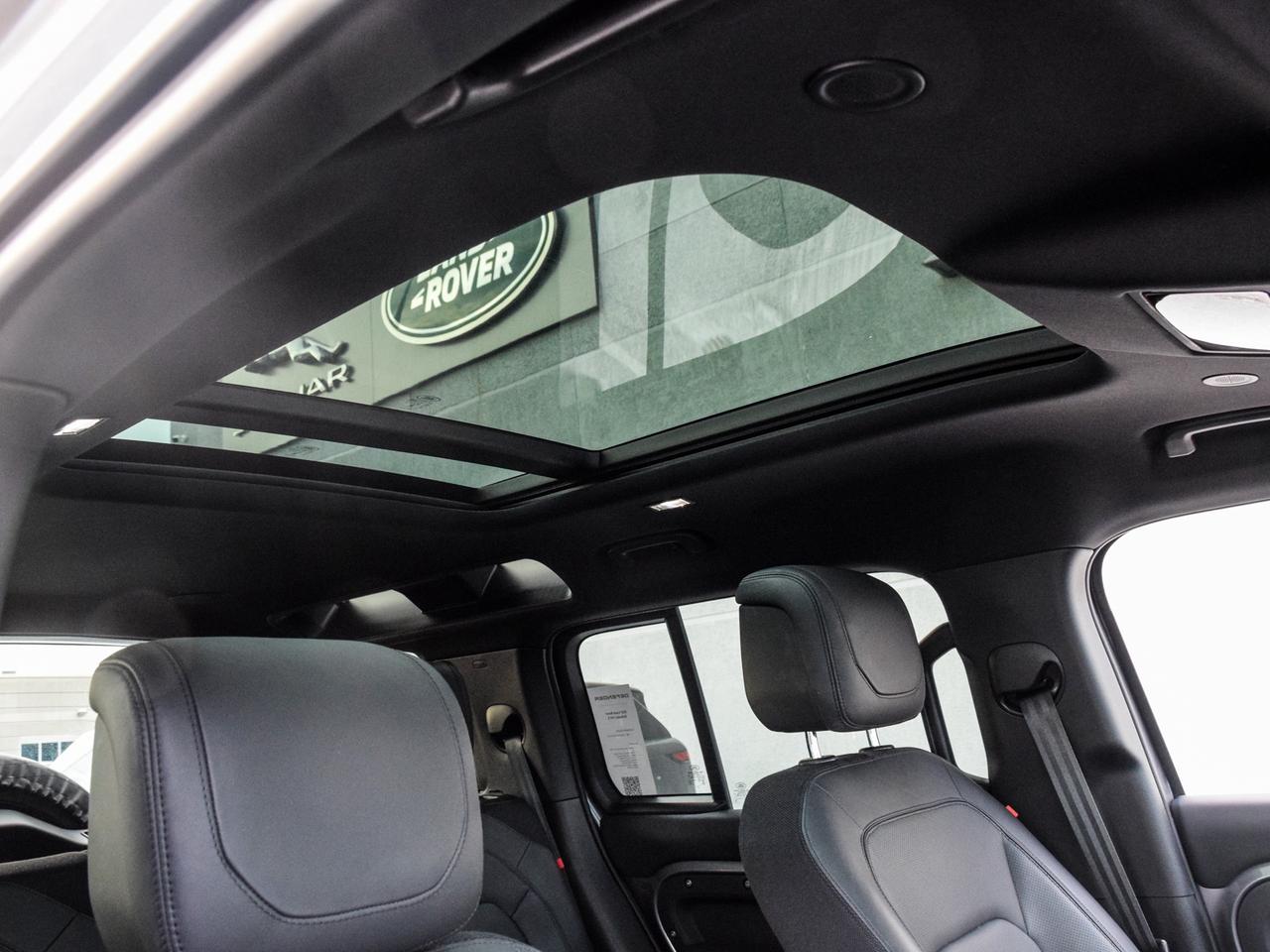 2023 Land Rover Defender DEFENDER X ! COLD CLIMATE PACK EIGER GRAY Photo