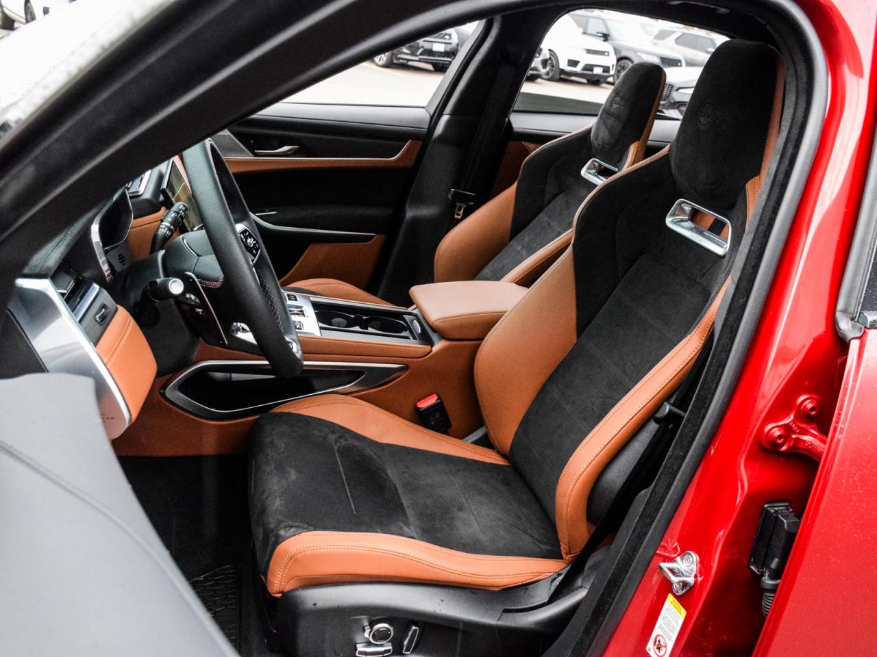 2025 Jaguar F-PACE P575 SVR 575 Edition Auto Photo