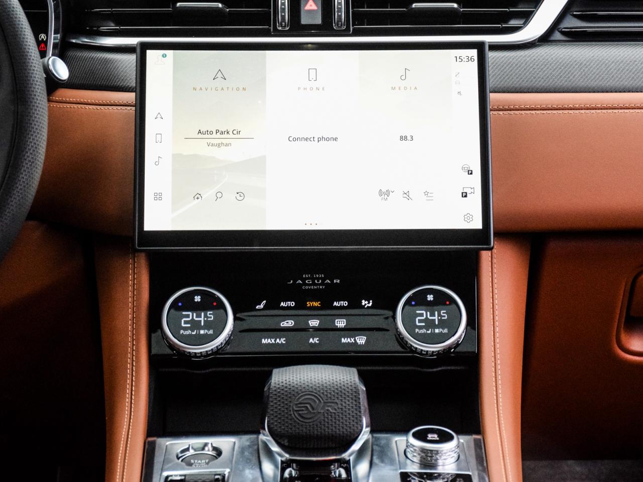 2025 Jaguar F-PACE P575 SVR 575 Edition Auto Photo