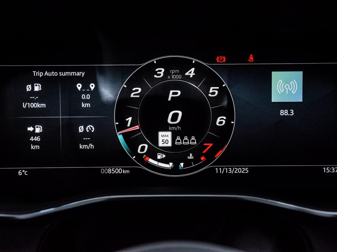 2025 Jaguar F-PACE SVR 575 EDITION SATIN RED LESS THAN 9000 KM'S ! Photo