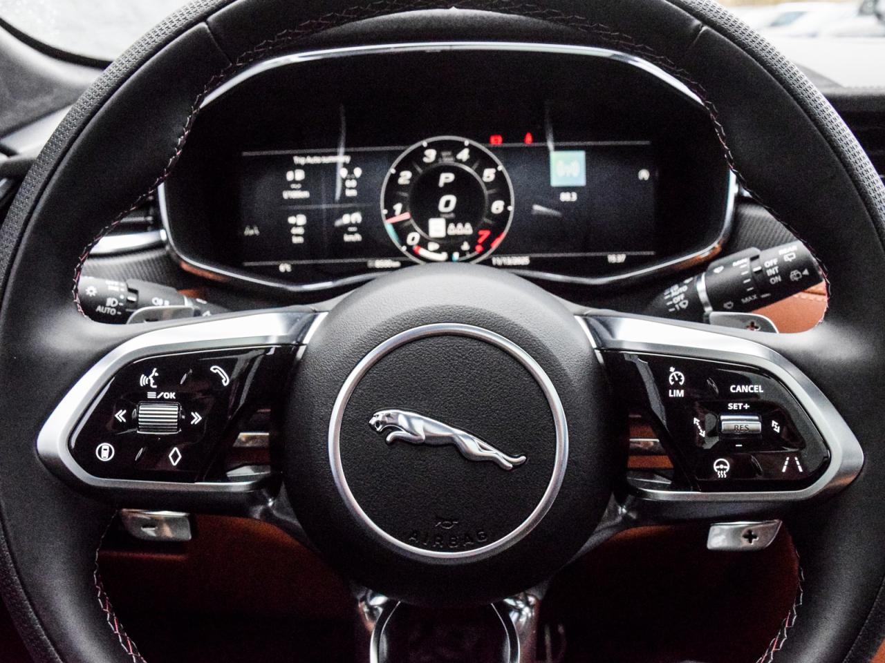 2025 Jaguar F-PACE P575 SVR 575 Edition Auto Photo