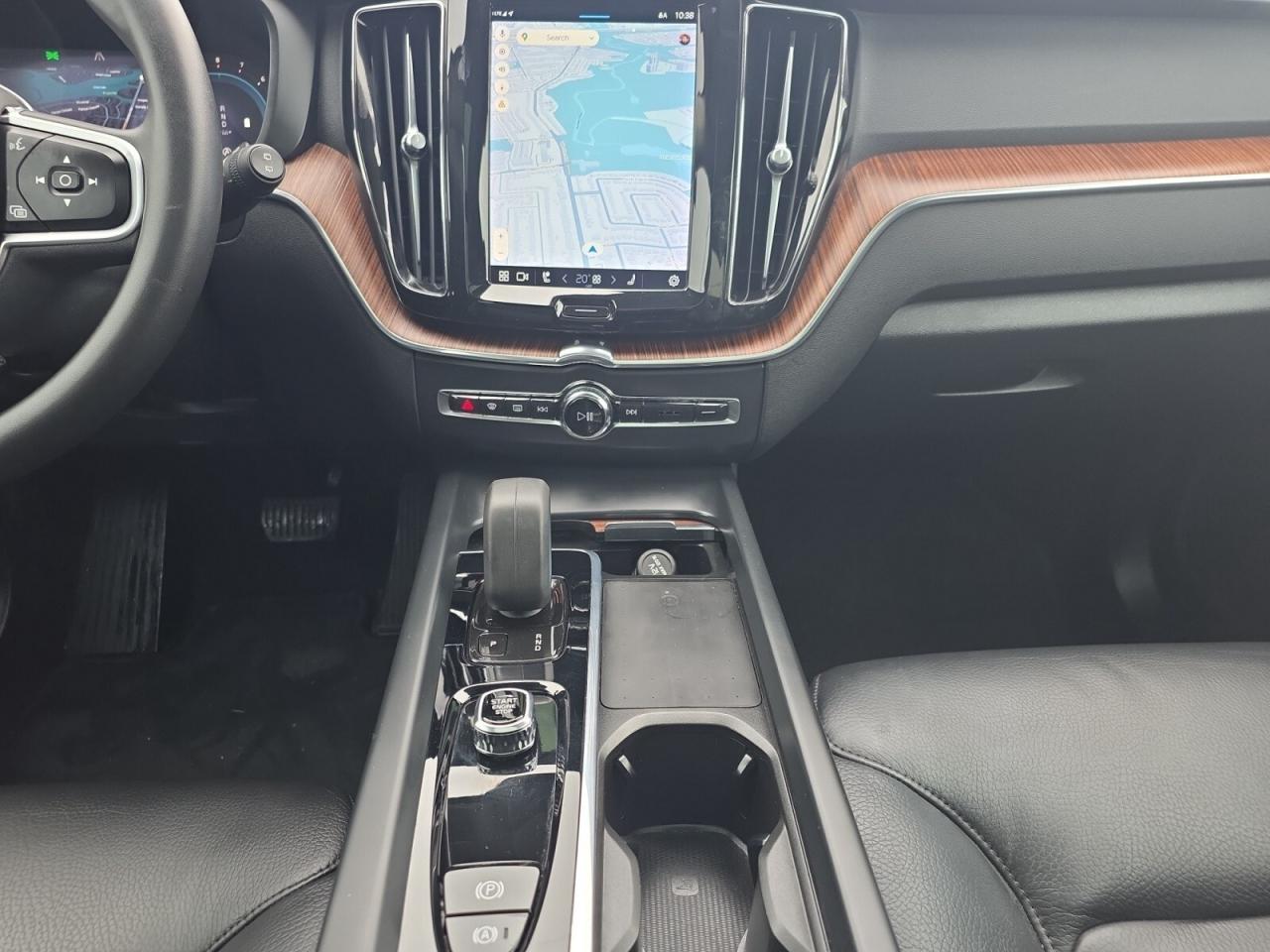 2022 Volvo XC60 AWD * 1 OWNER / FULL SERVICE HISTORY / DRIVER ASSI Photo