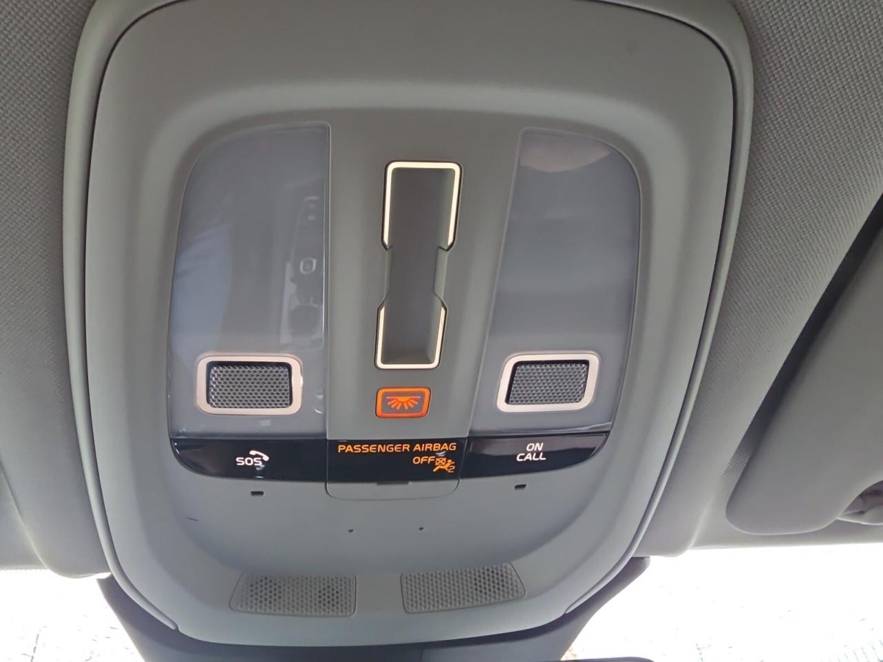 2022 Volvo XC60 AWD * 1 OWNER / FULL SERVICE HISTORY / DRIVER ASSI Photo