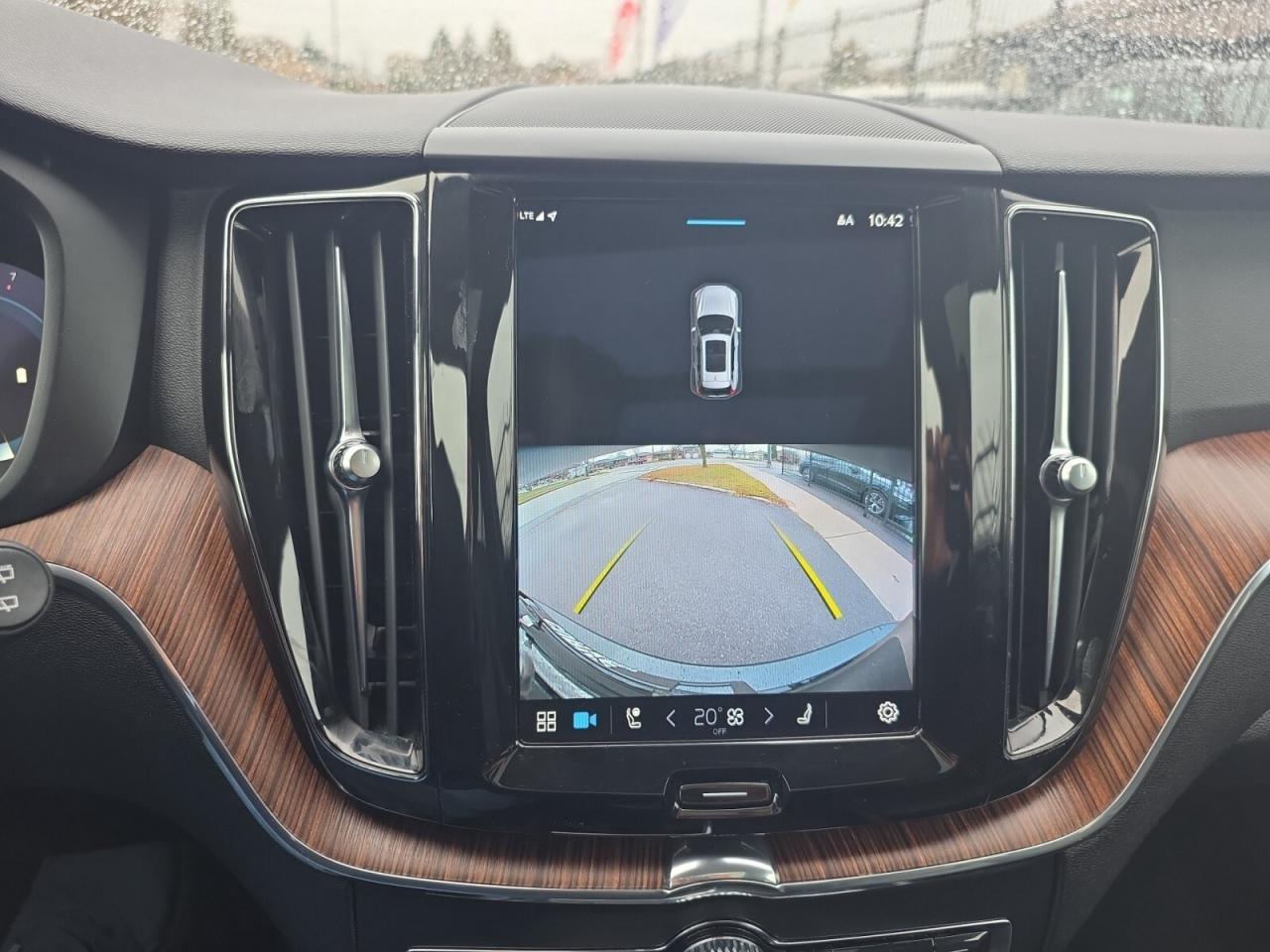 2022 Volvo XC60 AWD * 1 OWNER / FULL SERVICE HISTORY / DRIVER ASSI Photo