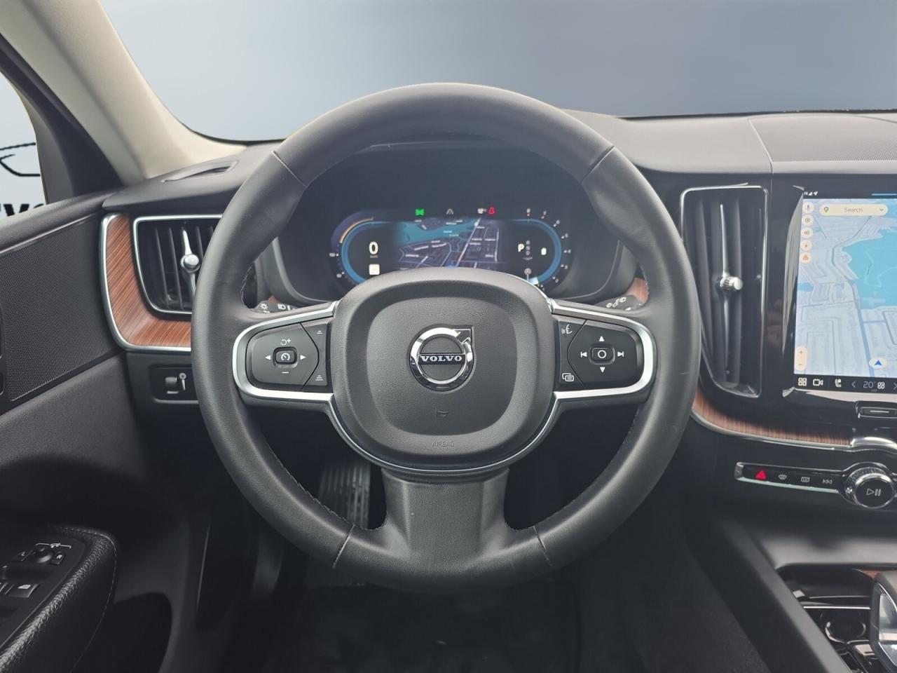 2022 Volvo XC60 AWD * 1 OWNER / FULL SERVICE HISTORY / DRIVER ASSI Photo