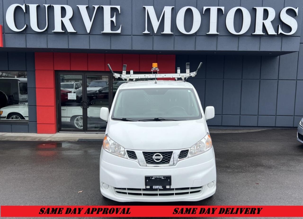 2019 Nissan NV200 SV *NO ACCIDENTS / LADDER RACK / SHELVES / BACKUP Photo4