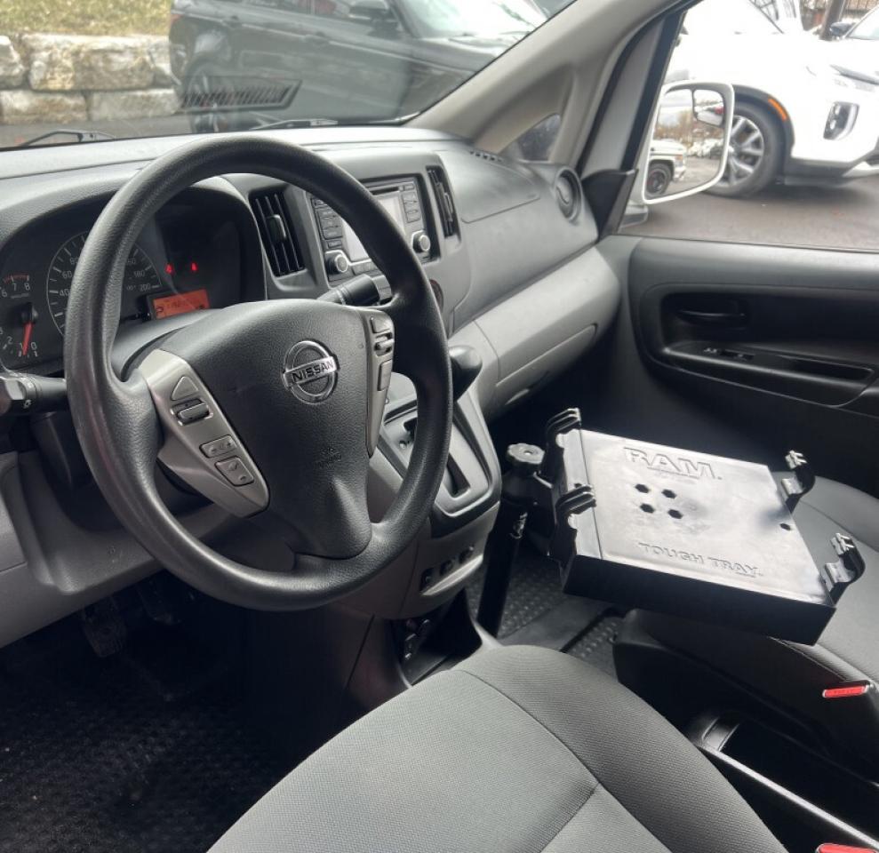 2019 Nissan NV200 SV *NO ACCIDENTS / LADDER RACK / SHELVES / BACKUP Photo