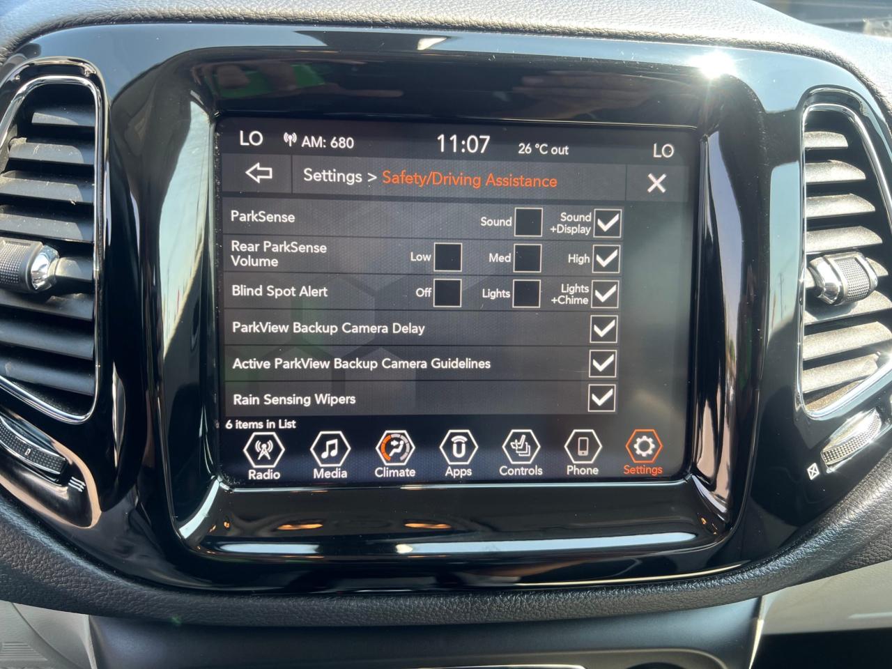 2021 Jeep Compass Limited 4x4 * NO ACCIDENTS / CARPLAY / CAMERA / BL Photo