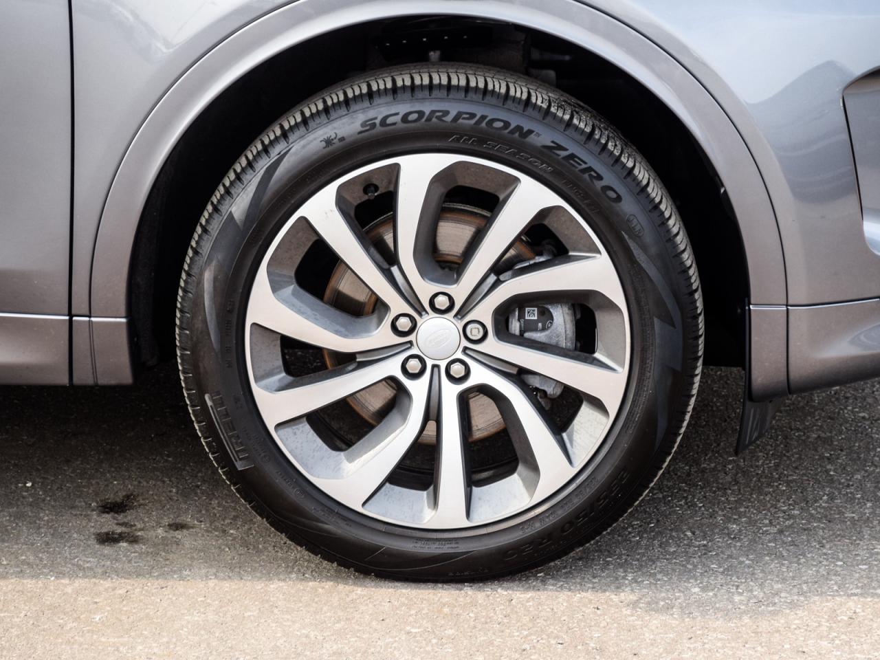 2023 Land Rover Discovery Sport R-Dynamic HSE 4WD Photo