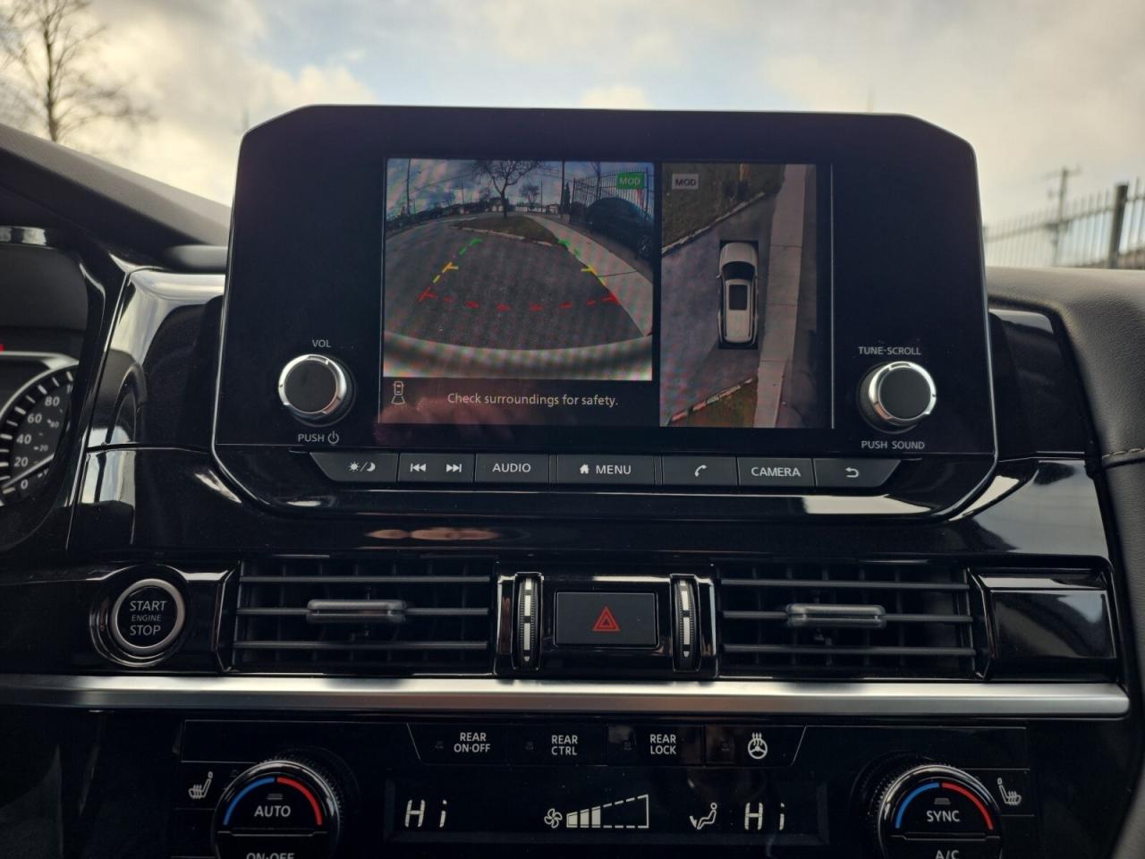 2022 Nissan Pathfinder SV 4WD * NO ACCIDENTS / CARPLAY / PANORAMIC ROOF / Photo