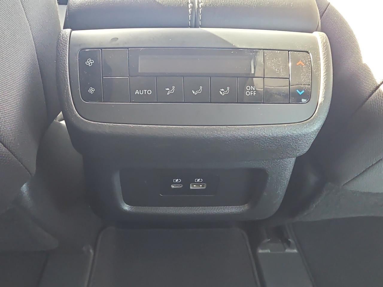 2022 Nissan Pathfinder SV 4WD * NO ACCIDENTS / CARPLAY / PANORAMIC ROOF / Photo