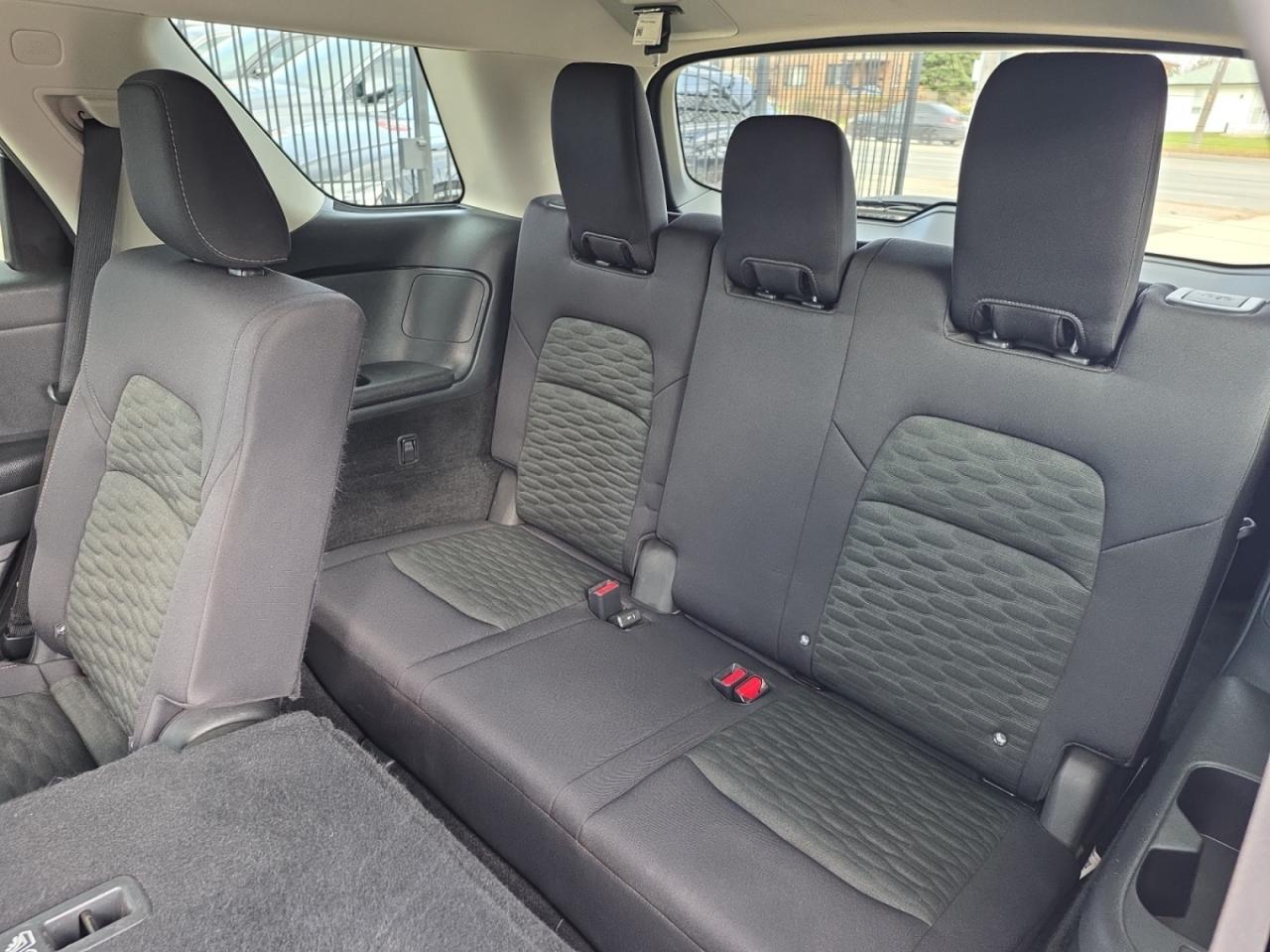 2022 Nissan Pathfinder SV 4WD * NO ACCIDENTS / CARPLAY / PANORAMIC ROOF / Photo