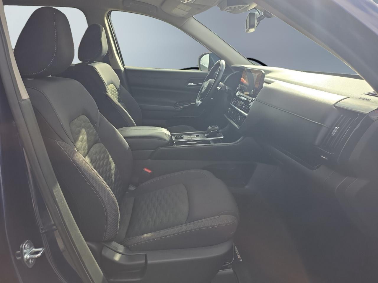 2022 Nissan Pathfinder SV 4WD * NO ACCIDENTS / CARPLAY / PANORAMIC ROOF / Photo