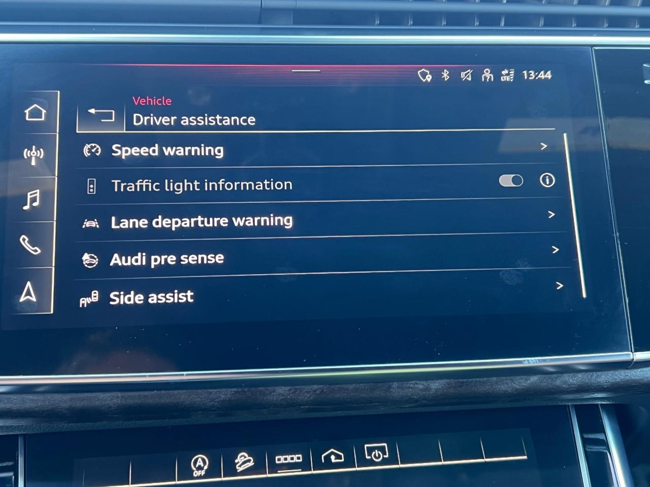 2021 Audi Q8 Progressiv 55 S-Line * COOLED SEATS / CARPLAY / PA Photo