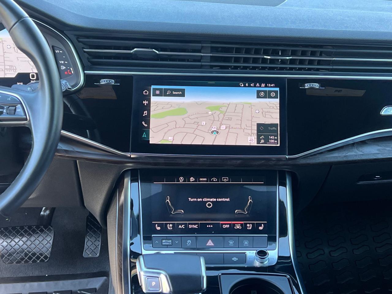 2021 Audi Q8 Progressiv 55 S-Line * COOLED SEATS / CARPLAY / PA Photo