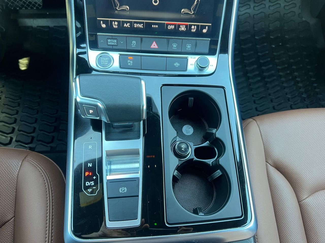 2021 Audi Q8 Progressiv 55 S-Line * COOLED SEATS / CARPLAY / PA Photo