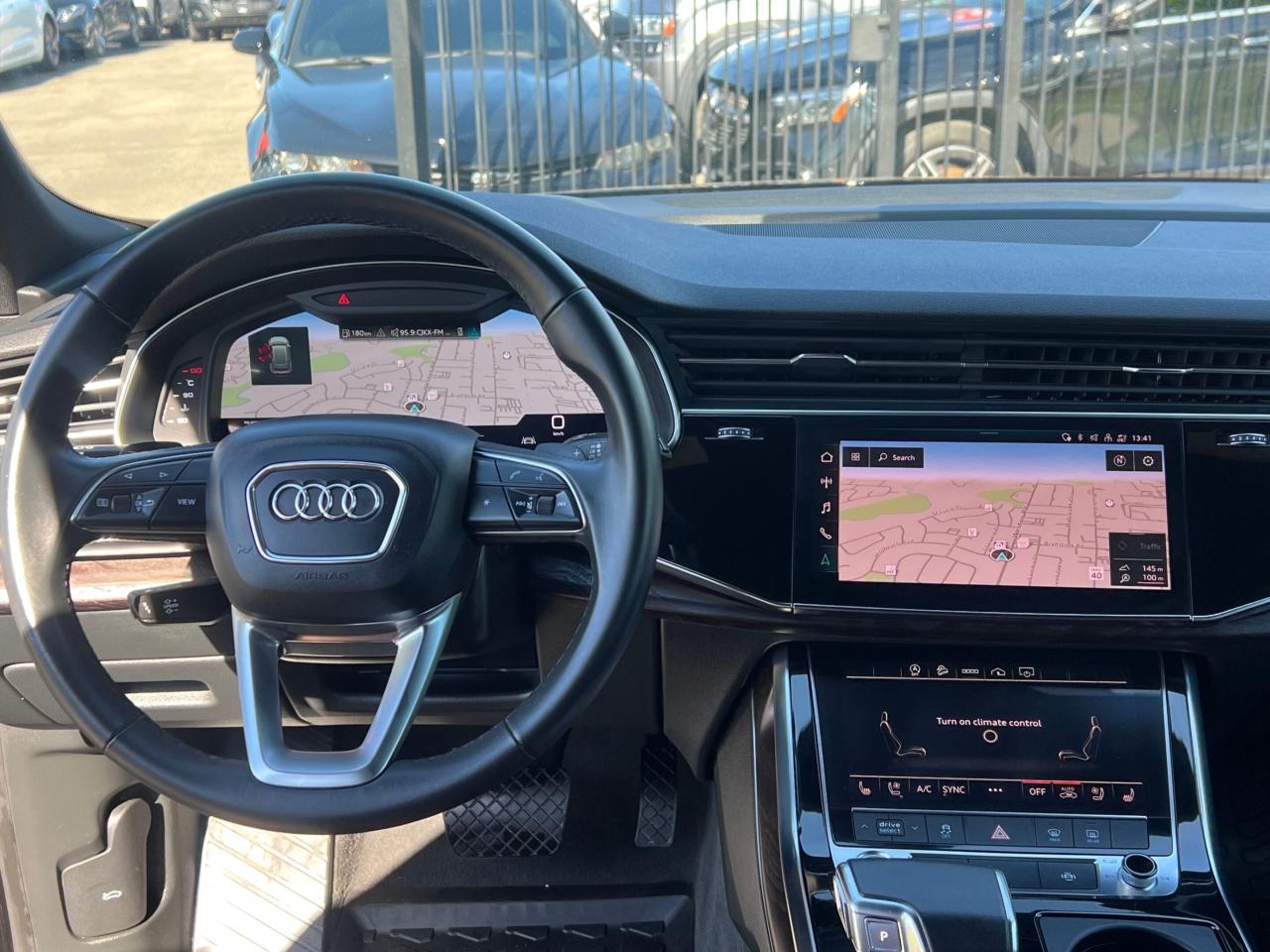 2021 Audi Q8 Progressiv 55 S-Line * COOLED SEATS / CARPLAY / PA Photo